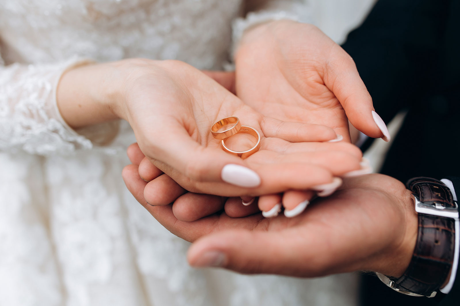 Jak Wybrać Idealne Obrączki Ślubne? Porady Od Wedding Plannera